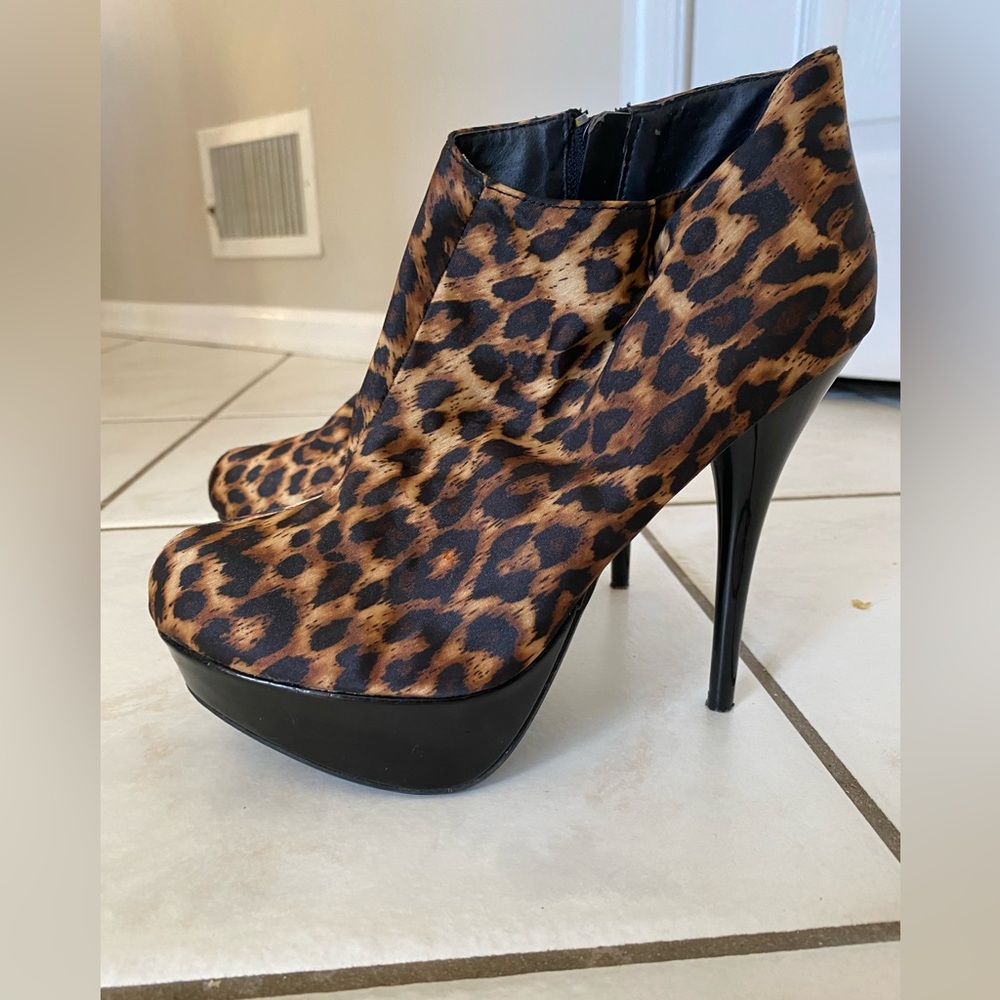 Bamboo Platform Leopard Print Booties - image 1